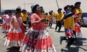 Música, baile y coloridos atuendos: Así se vivieron tradicionales carnavales en Valle de Lluta [FOTOS]