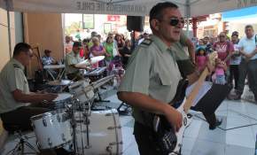 Orfeón de Carabineros deleitó con sus acordes al público en Arica [FOTOS]